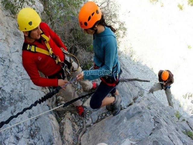  imparare a calarsi in corda doppia 